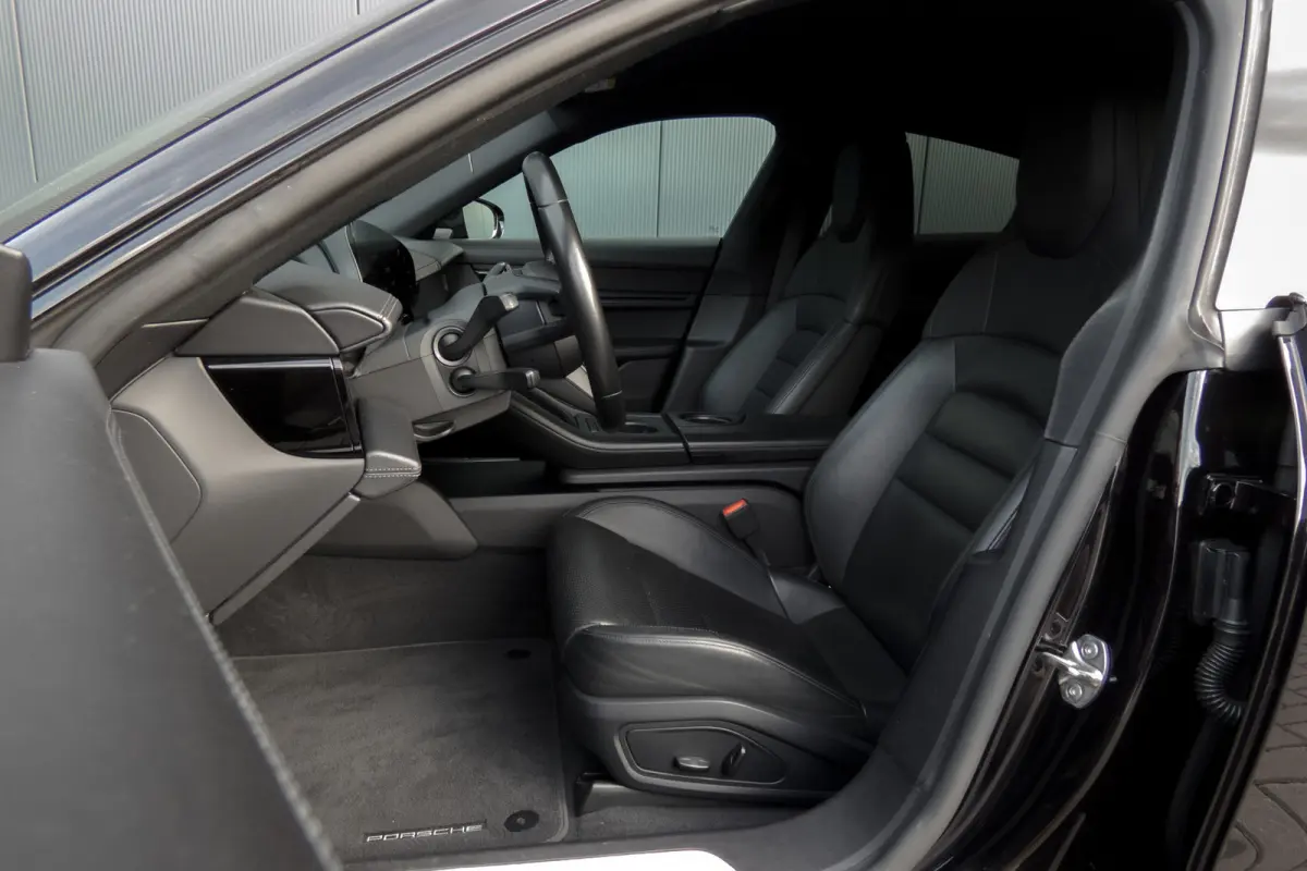 4S 79 kWh | Luchtvering | Sport chrono | BOSE | Passenger display | Camera