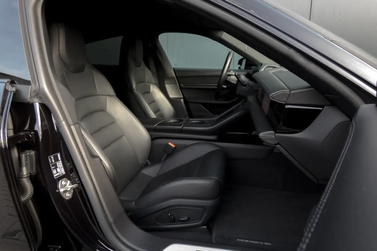4S 79 kWh | Luchtvering | Sport chrono | BOSE | Passenger display | Camera