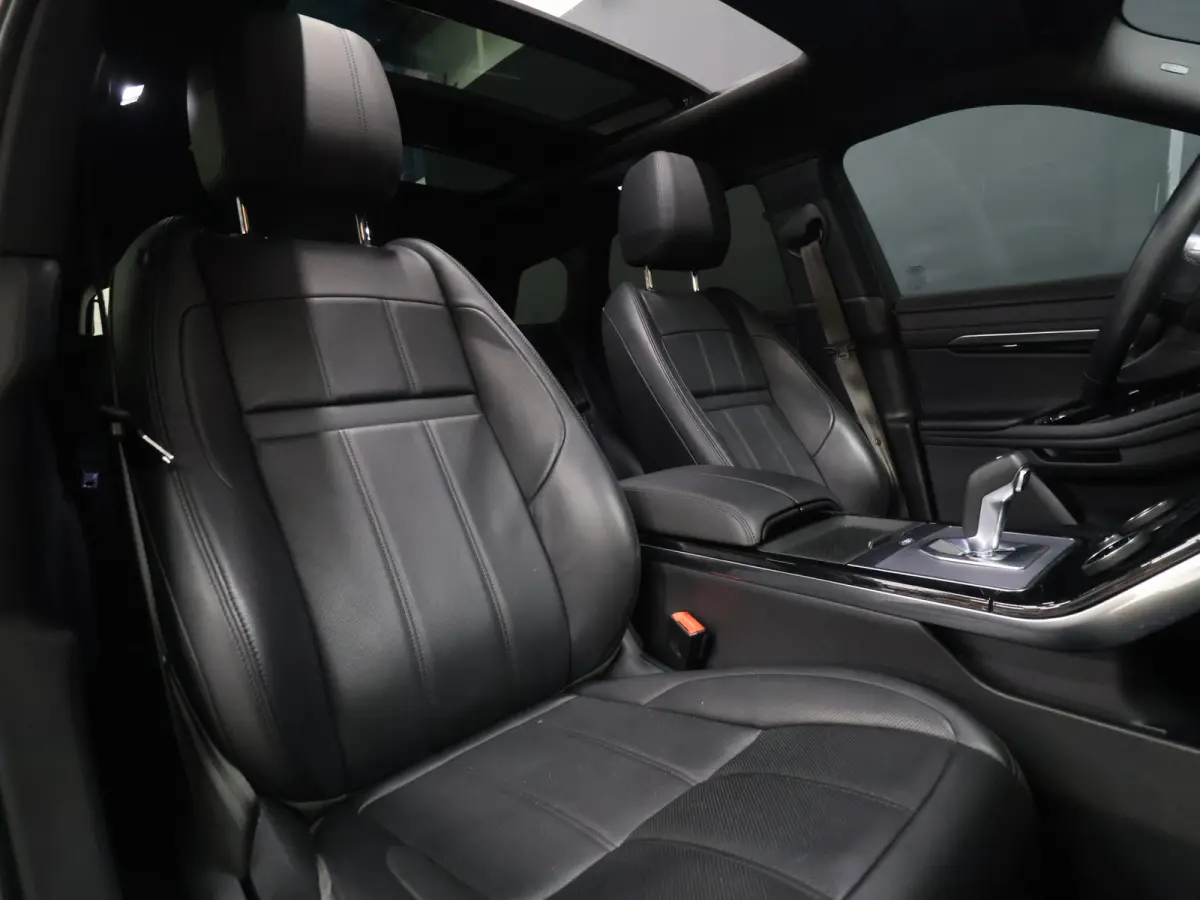 1.5 P300e AWD R-Dynamic SE [SCHUIFKANTELDAK, MERIDIAN, APPLE CARPLAY, ANDROID, MEMORY SEATS, CAMERA, VOL LEDER, ELEKTRISCHE ACHTERKLEP, PDC V+A, PARKEER ASSISTENT, CRUISE CONTROL, GROOT NAVI
