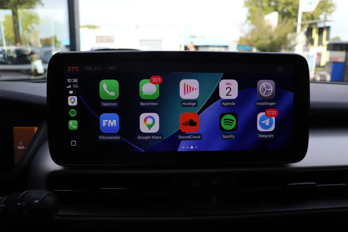 1.2 e-Hybrid Summit Facelift Panoramadak Camera Keyless Apple CarPlay