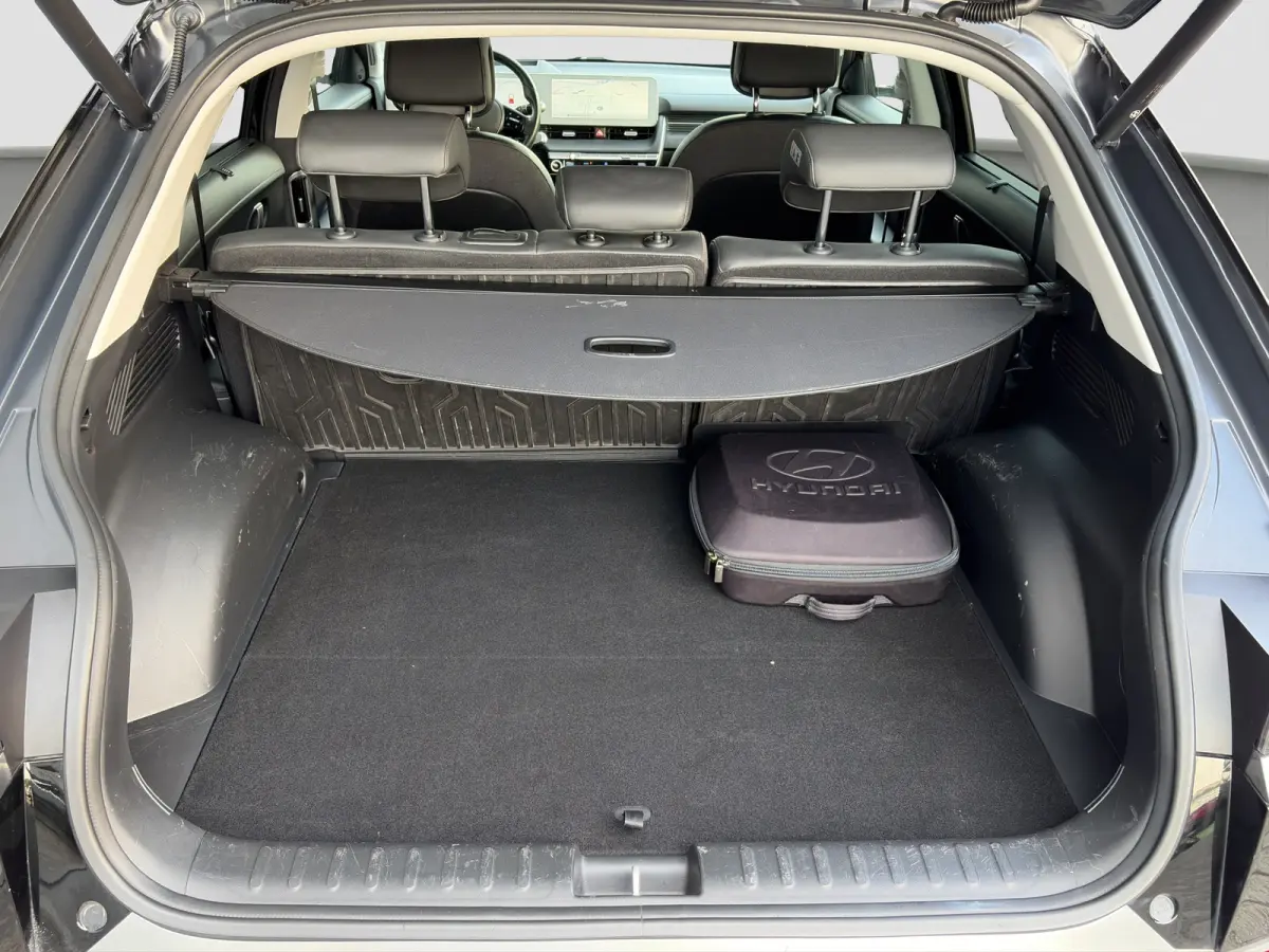 73kWh 218pk Lounge | Carplay | SOH 100% | Trekhaak | Stoelgeheugen | Elektrische achterklep | Dodehoekdetectie | Stoelventilatie | Warmtepomp | Adaptive cruise controle | 360 graden camera