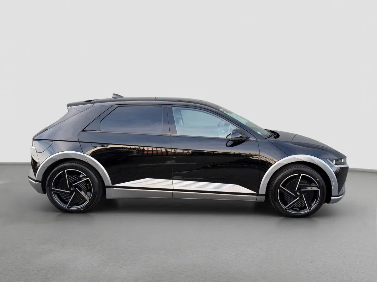 73kWh 218pk Lounge | Carplay | SOH 100% | Trekhaak | Stoelgeheugen | Elektrische achterklep | Dodehoekdetectie | Stoelventilatie | Warmtepomp | Adaptive cruise controle | 360 graden camera