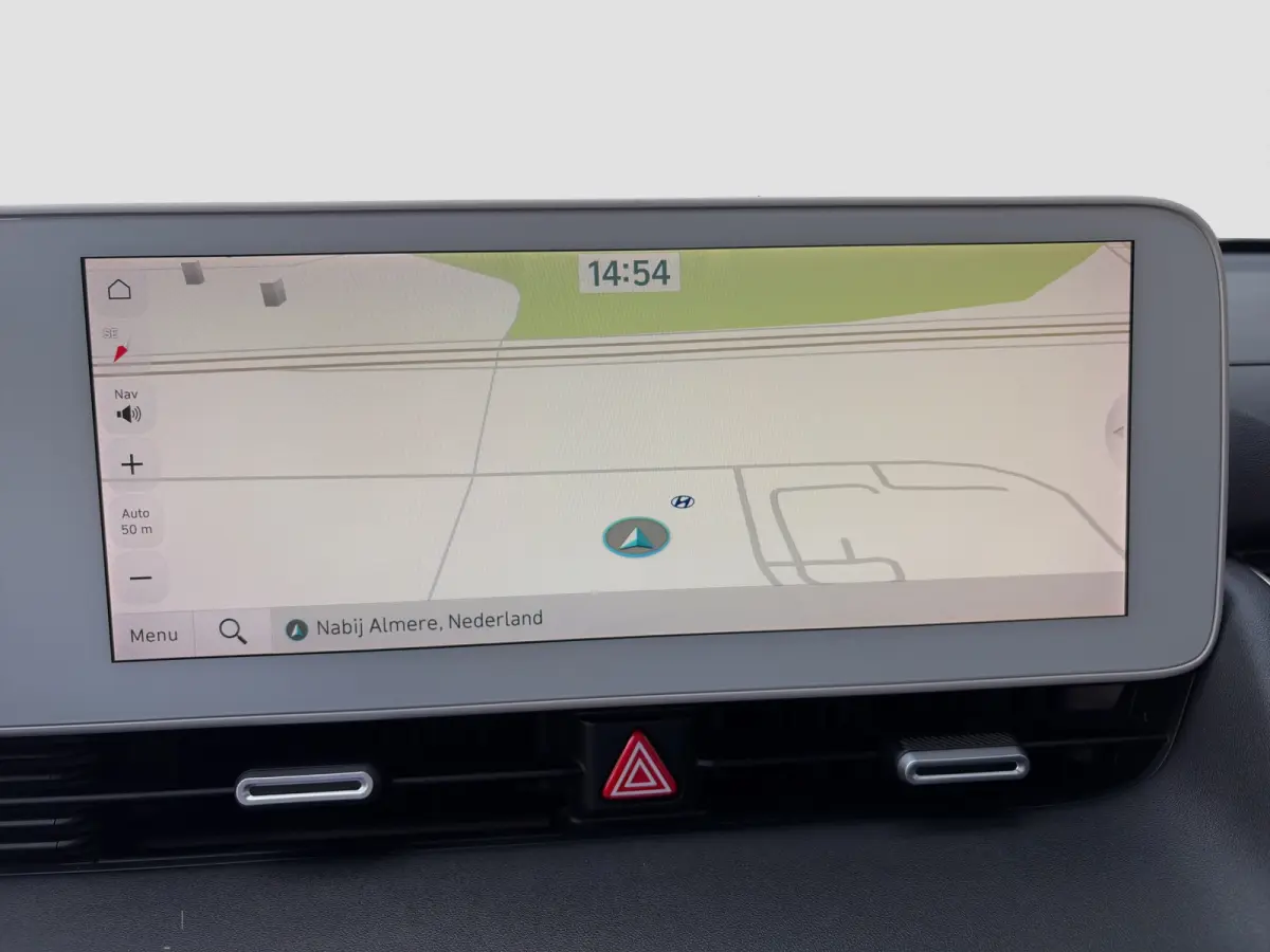 73kWh 218pk Lounge | Carplay | SOH 100% | Trekhaak | Stoelgeheugen | Elektrische achterklep | Dodehoekdetectie | Stoelventilatie | Warmtepomp | Adaptive cruise controle | 360 graden camera
