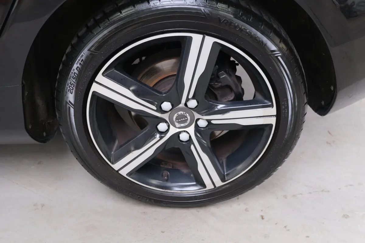 2.0 T3 Nordic+ > SCHADE <