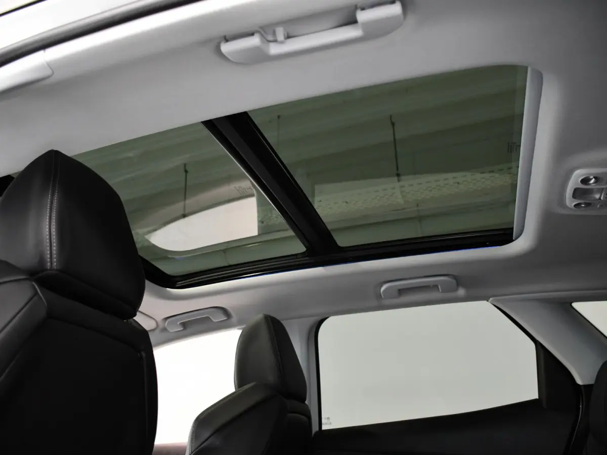 1.2 PureTech AGC Allure | Panoramadak | Trekhaak | Navigatie | Climate Control | Achteruitrijcamera |