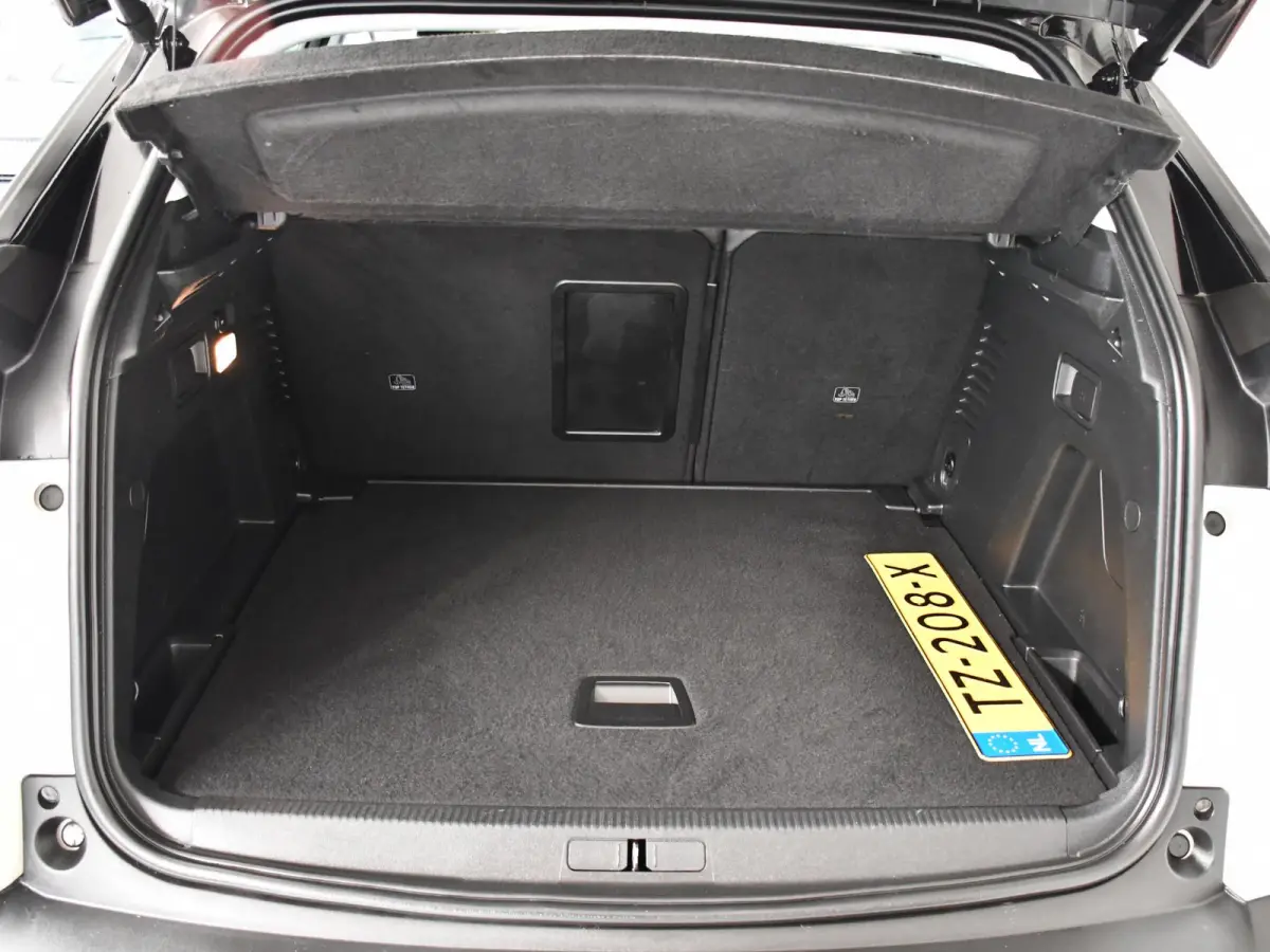 1.2 PureTech AGC Allure | Panoramadak | Trekhaak | Navigatie | Climate Control | Achteruitrijcamera |