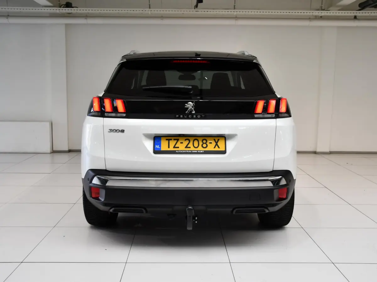 1.2 PureTech AGC Allure | Panoramadak | Trekhaak | Navigatie | Climate Control | Achteruitrijcamera |