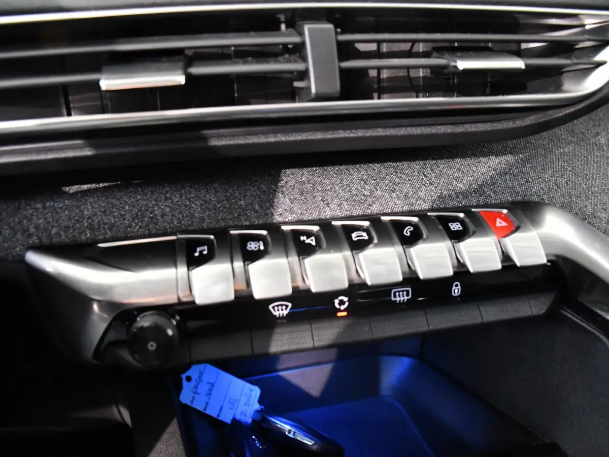 1.2 PureTech AGC Allure | Panoramadak | Trekhaak | Navigatie | Climate Control | Achteruitrijcamera |
