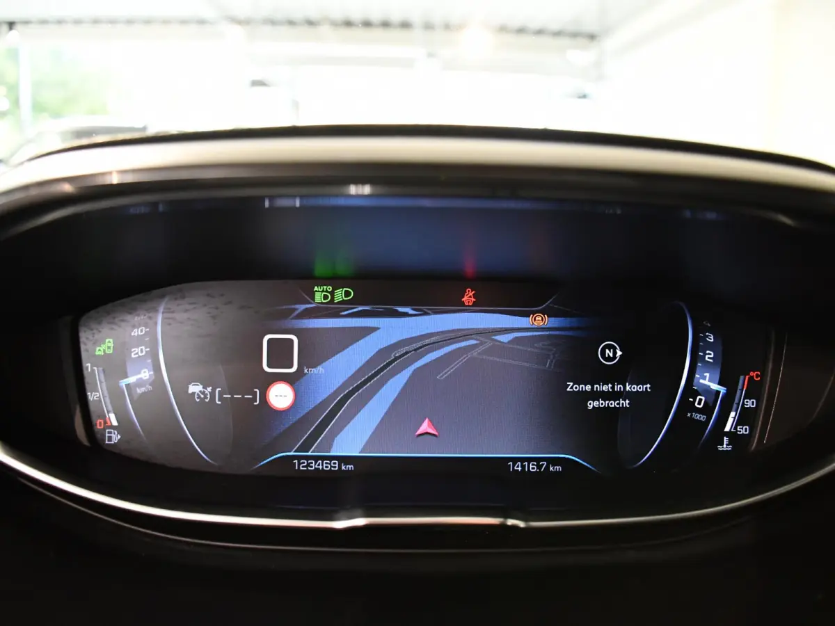 1.2 PureTech AGC Allure | Panoramadak | Trekhaak | Navigatie | Climate Control | Achteruitrijcamera |