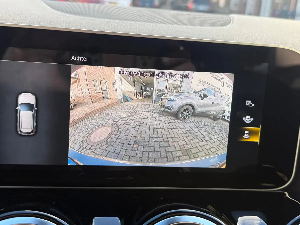 180 Business Solution, Stoelverwarming,Apple Carplay/Android,Navigatie,Achteruitrij camera