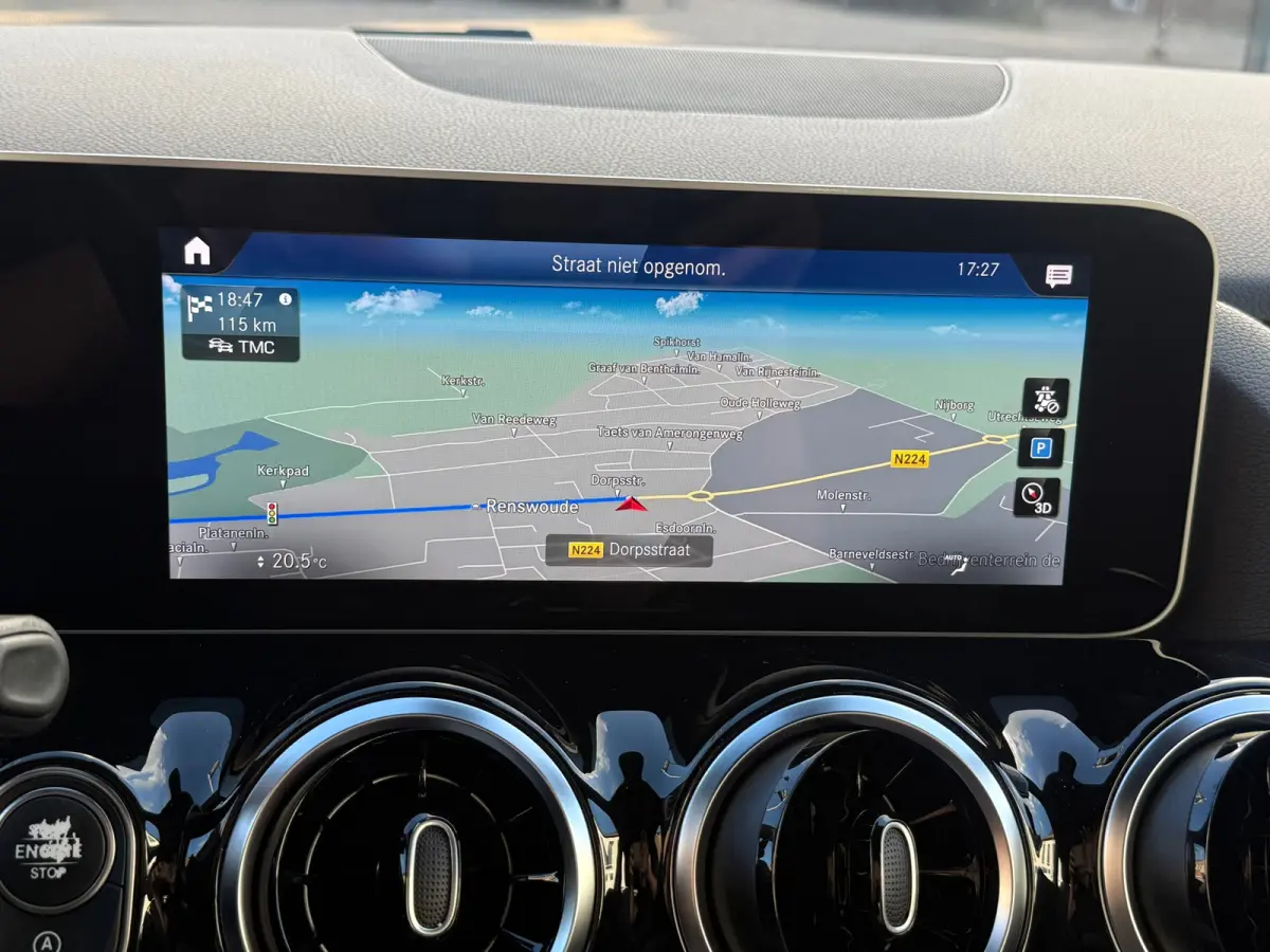 180 Business Solution, Stoelverwarming,Apple Carplay/Android,Navigatie,Achteruitrij camera
