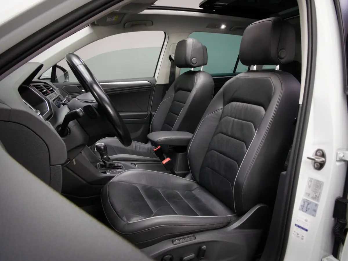 1.5 TSI ACT Highline Business R-Line (PANO, TREKHAAK, ADAPTIVE CRUISE, APPLE CARPLAY/ANDROID AUTO, 360 CAMERA)