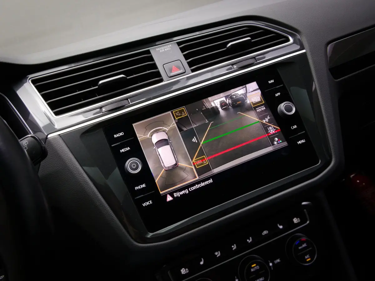1.5 TSI ACT Highline Business R-Line (PANO, TREKHAAK, ADAPTIVE CRUISE, APPLE CARPLAY/ANDROID AUTO, 360 CAMERA)