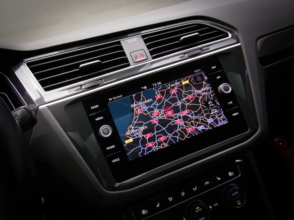 1.5 TSI ACT Highline Business R-Line (PANO, TREKHAAK, ADAPTIVE CRUISE, APPLE CARPLAY/ANDROID AUTO, 360 CAMERA)