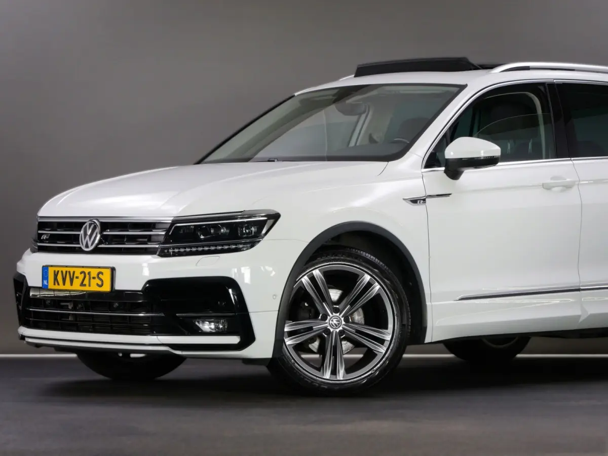 1.5 TSI ACT Highline Business R-Line (PANO, TREKHAAK, ADAPTIVE CRUISE, APPLE CARPLAY/ANDROID AUTO, 360 CAMERA)