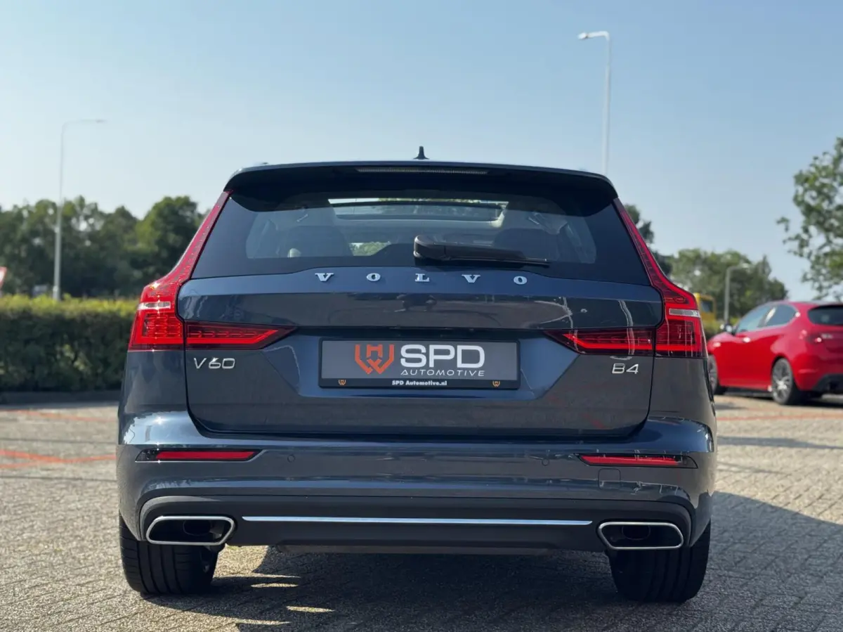 2.0 B4 Inscription|Pano|ACC|19''|H&K|LED|HUD|Memor