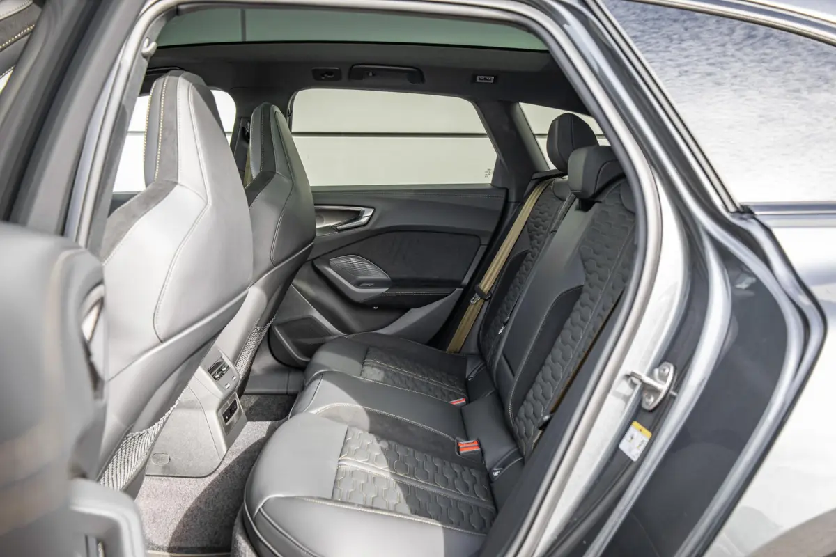RS 5 Avant 2.9 e-hybrid 639pk quattro | Keramisch | Carbon Camouflage | Audi Sportpakket | Panoramadak