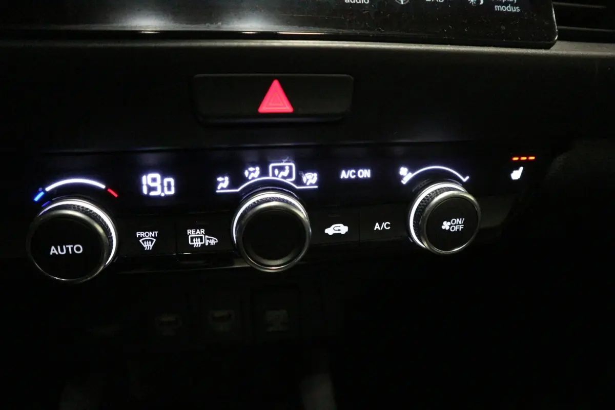 1.5 e:HEV Crosstar DEALER ONDERHOUDEN/ CARPLAY/ STOELVERWARMING