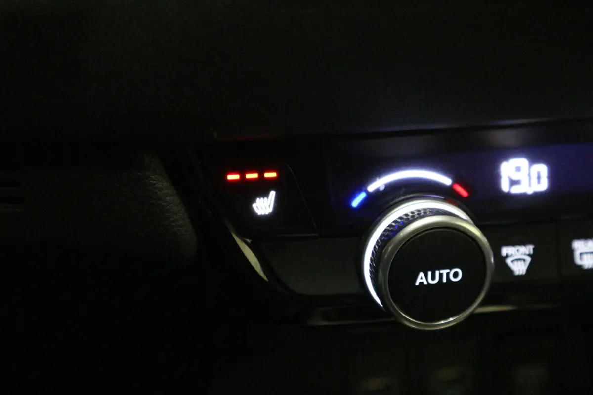 1.5 e:HEV Crosstar DEALER ONDERHOUDEN/ CARPLAY/ STOELVERWARMING