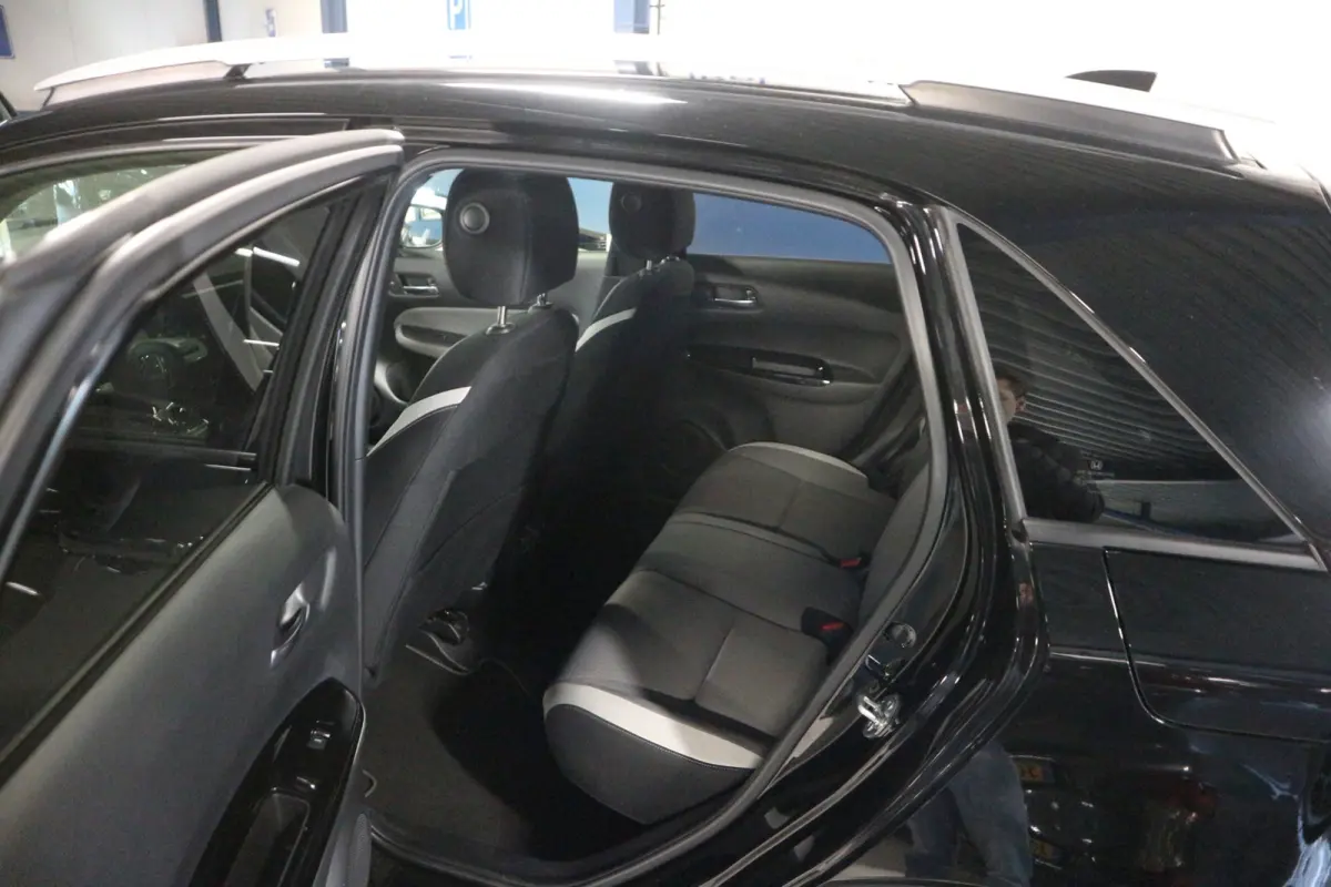 1.5 e:HEV Crosstar DEALER ONDERHOUDEN/ CARPLAY/ STOELVERWARMING