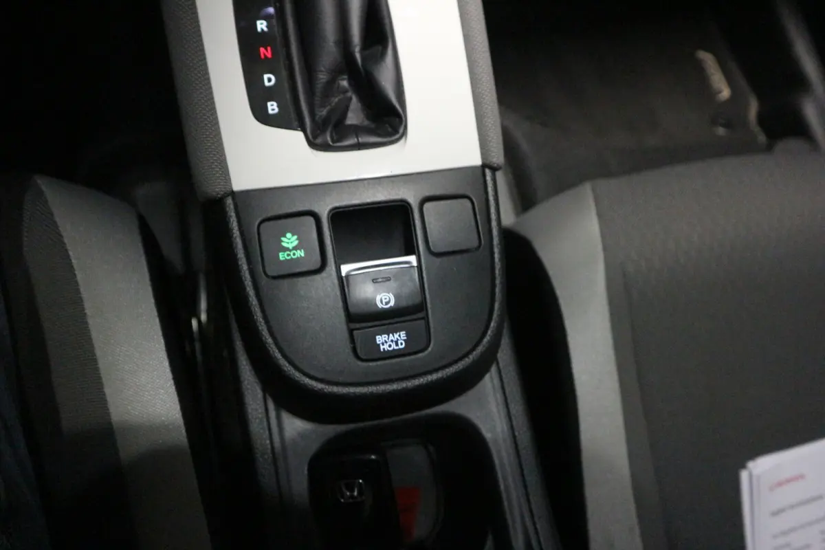 1.5 e:HEV Crosstar DEALER ONDERHOUDEN/ CARPLAY/ STOELVERWARMING
