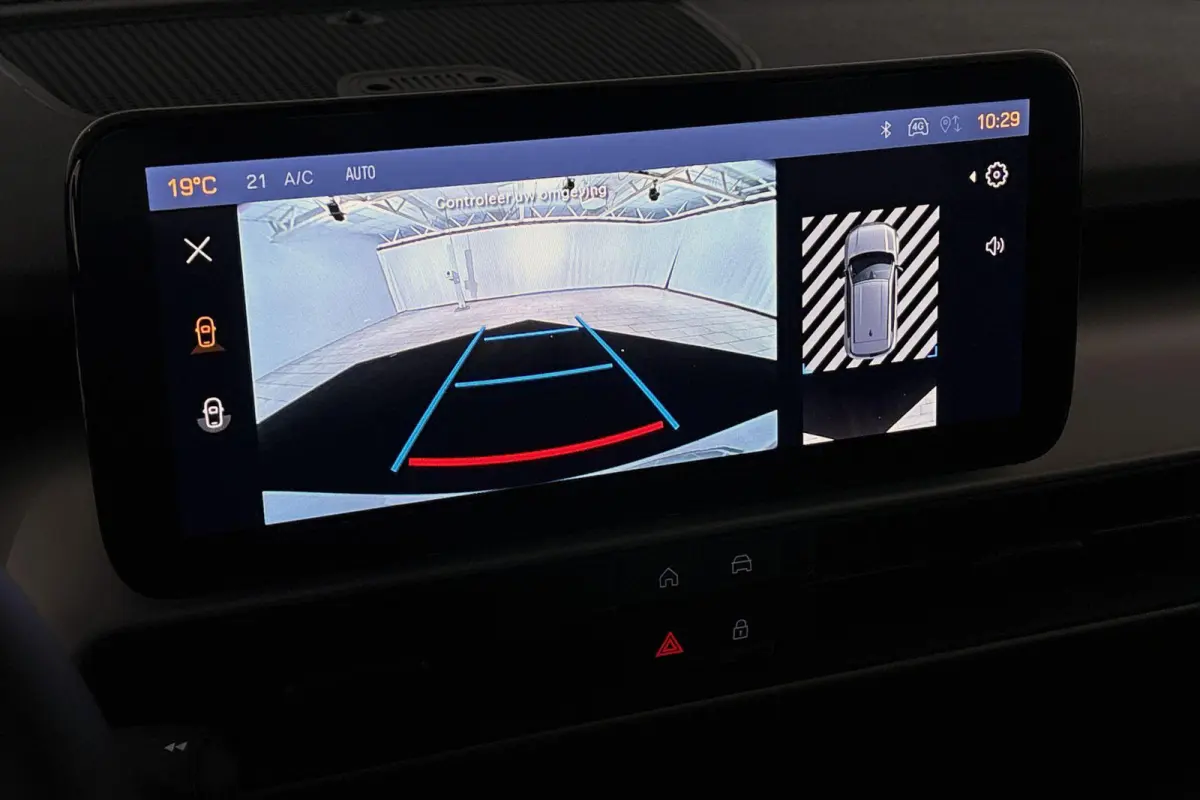 1.2 e-Hybrid Summit Camera Keyless JBL Apple CarPlay