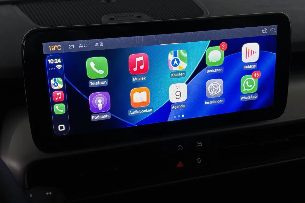 1.2 e-Hybrid Summit Camera Keyless JBL Apple CarPlay