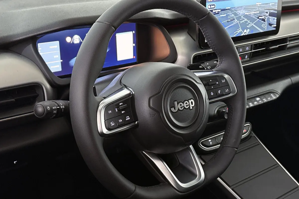1.2 e-Hybrid Summit Camera Keyless JBL Apple CarPlay