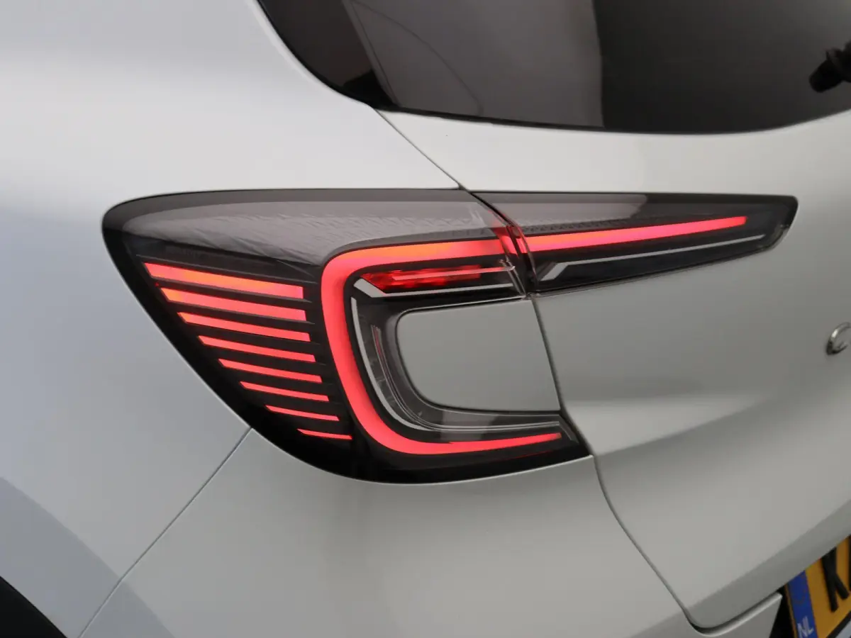 1.8 E-Tech full hybrid 160 techno | Adaptieve cruise control | Digitale Cockpit | Apple Carplay | Achteruitrijcamera |