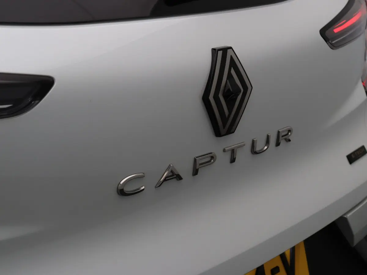 1.8 E-Tech full hybrid 160 techno | Adaptieve cruise control | Digitale Cockpit | Apple Carplay | Achteruitrijcamera |