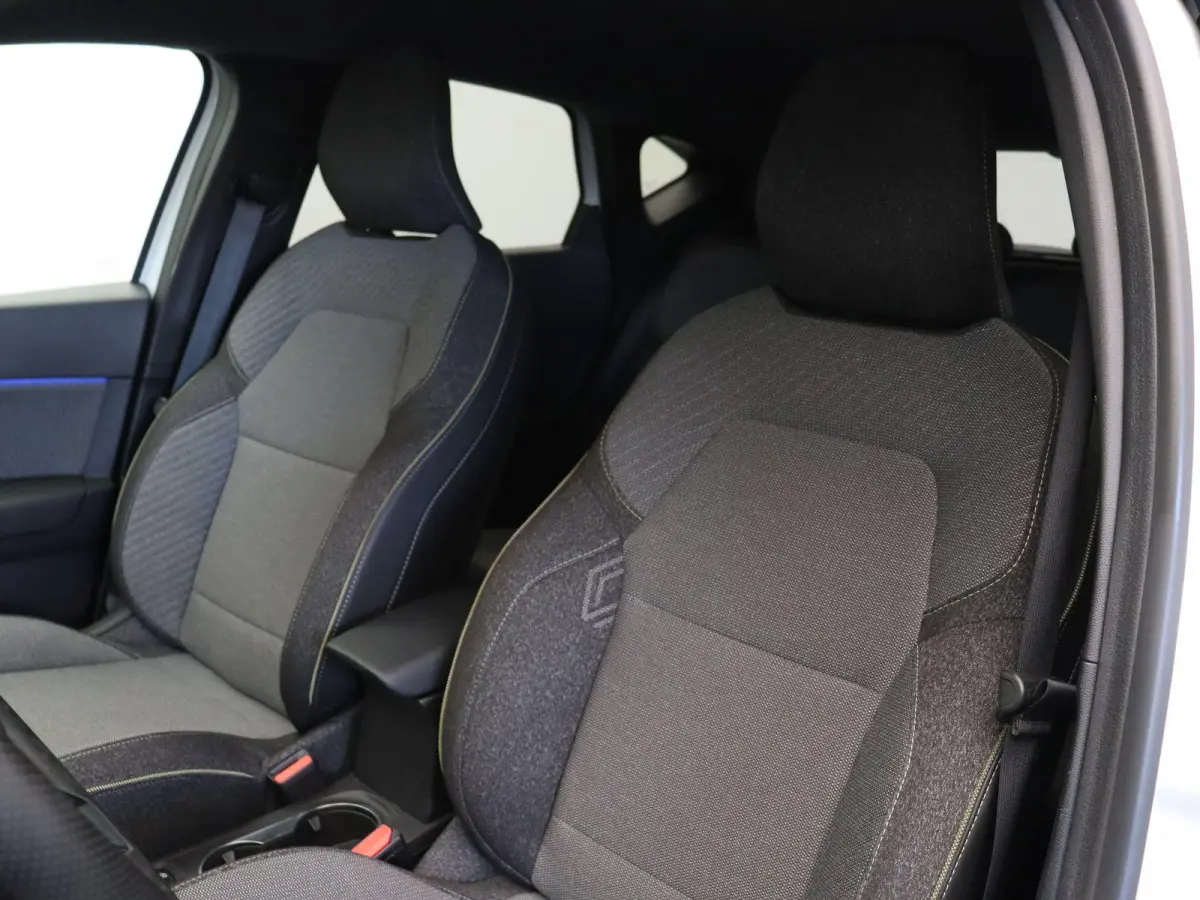 1.8 E-Tech full hybrid 160 techno | Adaptieve cruise control | Digitale Cockpit | Apple Carplay | Achteruitrijcamera |