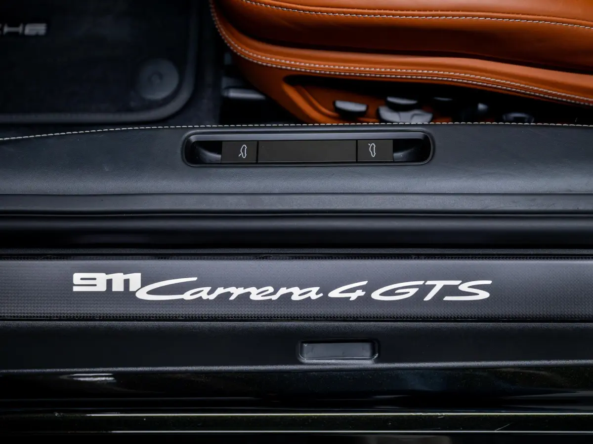 3.6 T-Hybrid Carrera 4 GTS | PTS | Lift | Burmester | InnoDrive | Achterasbest. | Stoelventilatie | Pano | 18-weg |
