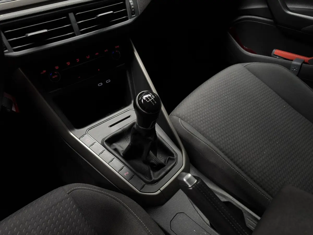 1.0 TSI R-Line Edit. |IQ.DRIVE|PDC|APP.|16"