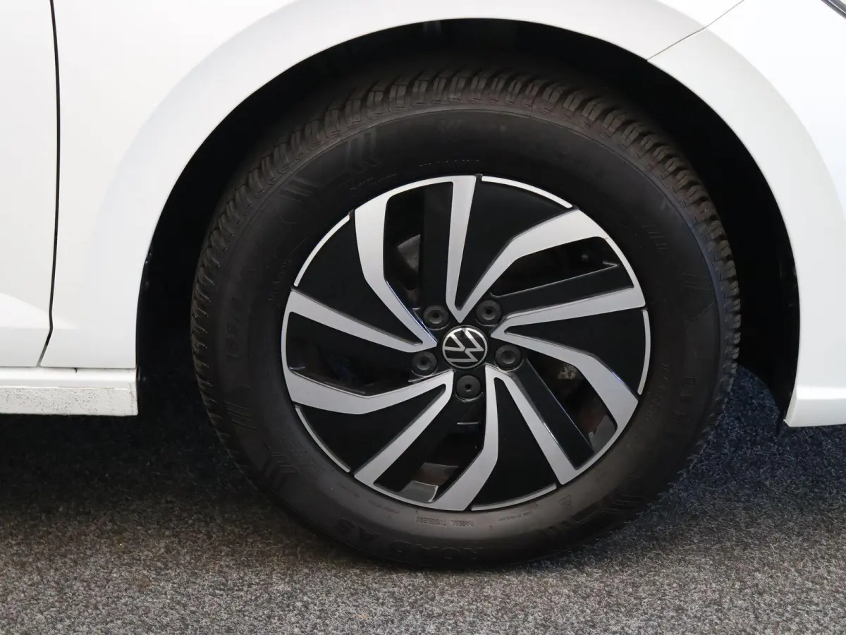1.0 TSI Go | Parkeersensoren rondom |  Adaptieve Cruise Control | Apple Carplay & Android Auto |