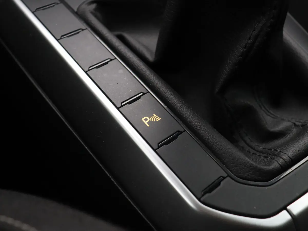 1.0 TSI Go | Parkeersensoren rondom |  Adaptieve Cruise Control | Apple Carplay & Android Auto |