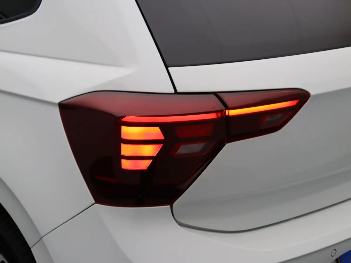 1.0 TSI Go | Parkeersensoren rondom |  Adaptieve Cruise Control | Apple Carplay & Android Auto |