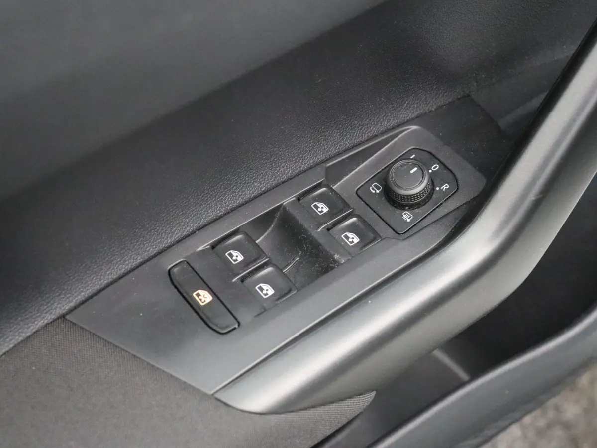 1.0 TSI Go | Parkeersensoren rondom |  Adaptieve Cruise Control | Apple Carplay & Android Auto |