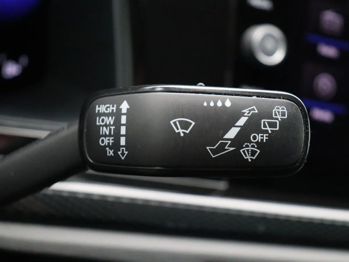 1.0 TSI Go | Parkeersensoren rondom |  Adaptieve Cruise Control | Apple Carplay & Android Auto |