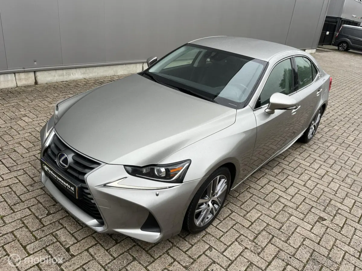 300h Hybrid Aut. Dealer onderhoud, Camera, Facelift