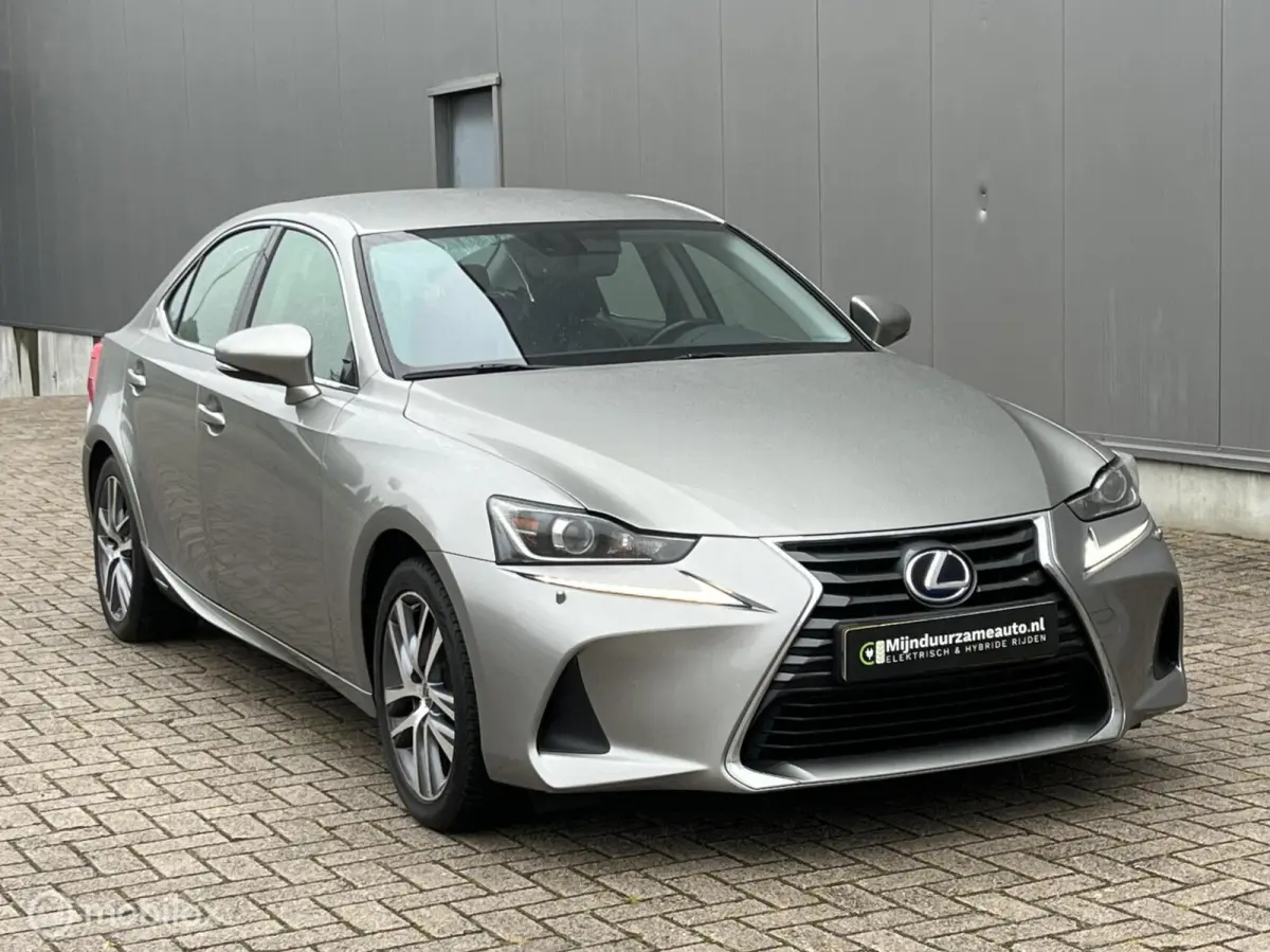 300h Hybrid Aut. Dealer onderhoud, Camera, Facelift