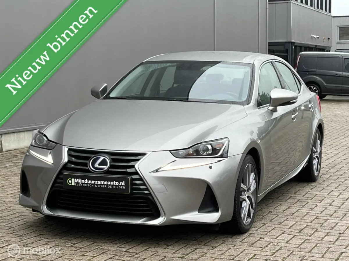 300h Hybrid Aut. Dealer onderhoud, Camera, Facelift
