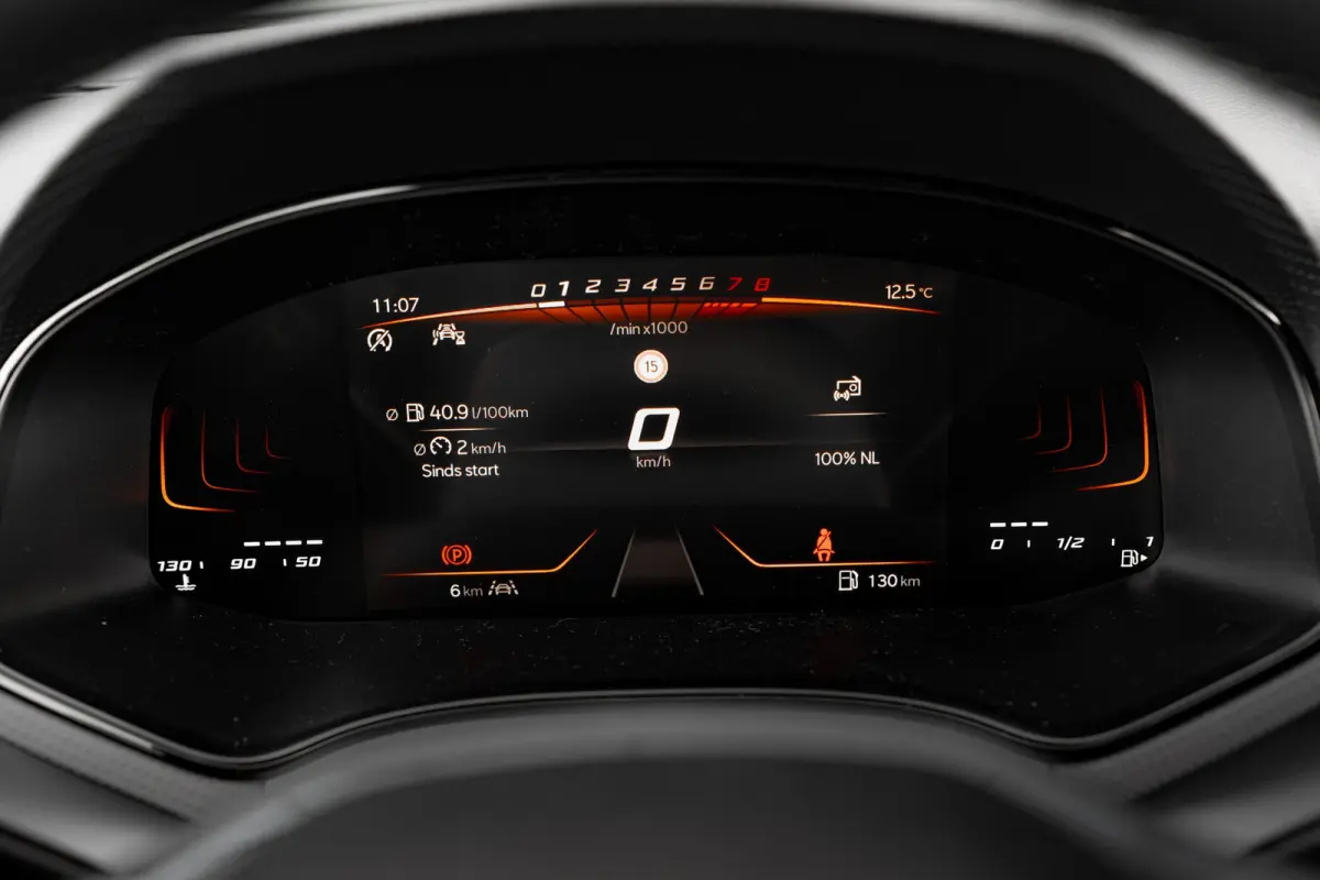 1.0 EcoTSI Style Plus | Airco | Cruise Control | 15" | Carplay | Parkeersensoren Achter