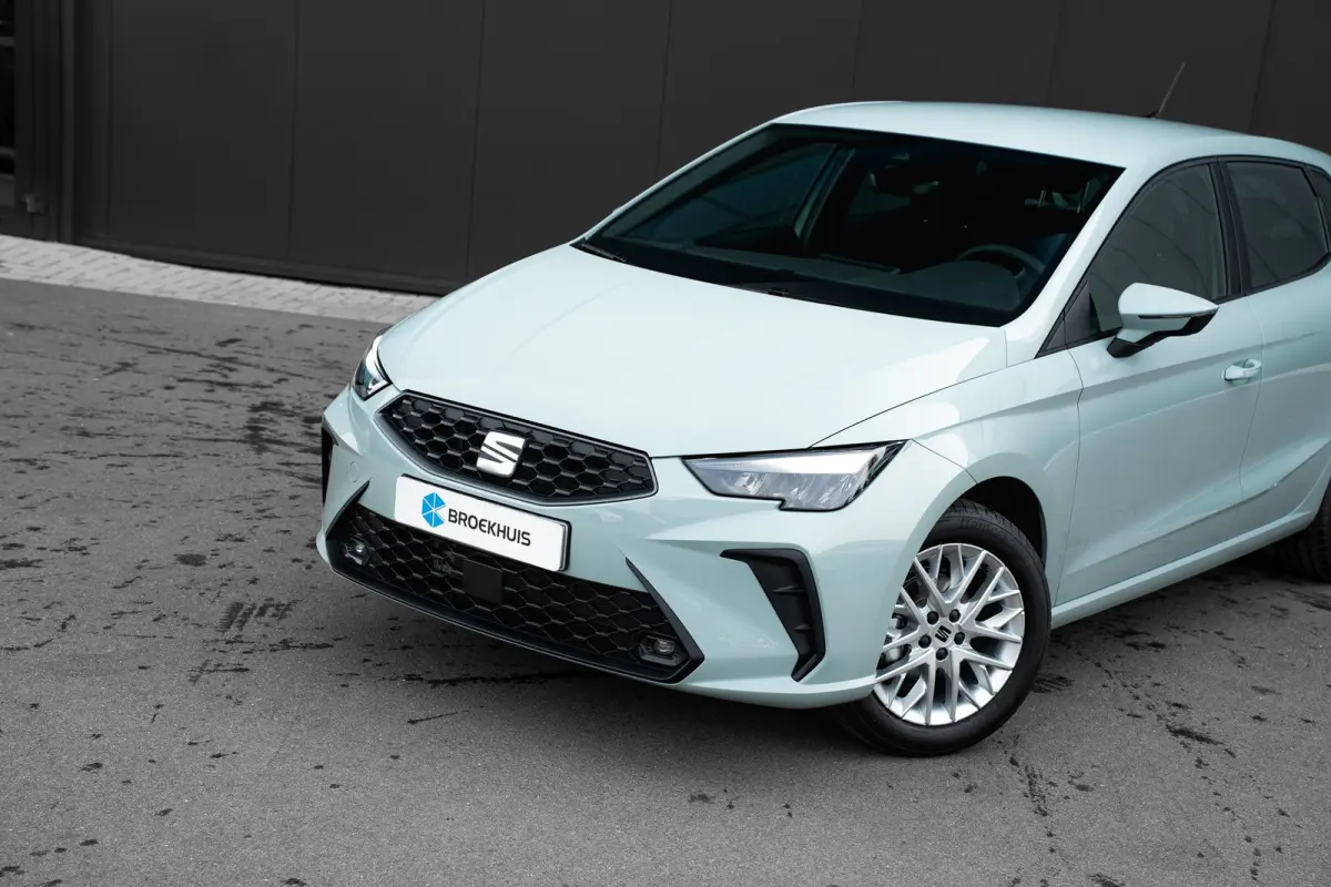 1.0 EcoTSI Style Plus | Airco | Cruise Control | 15" | Carplay | Parkeersensoren Achter