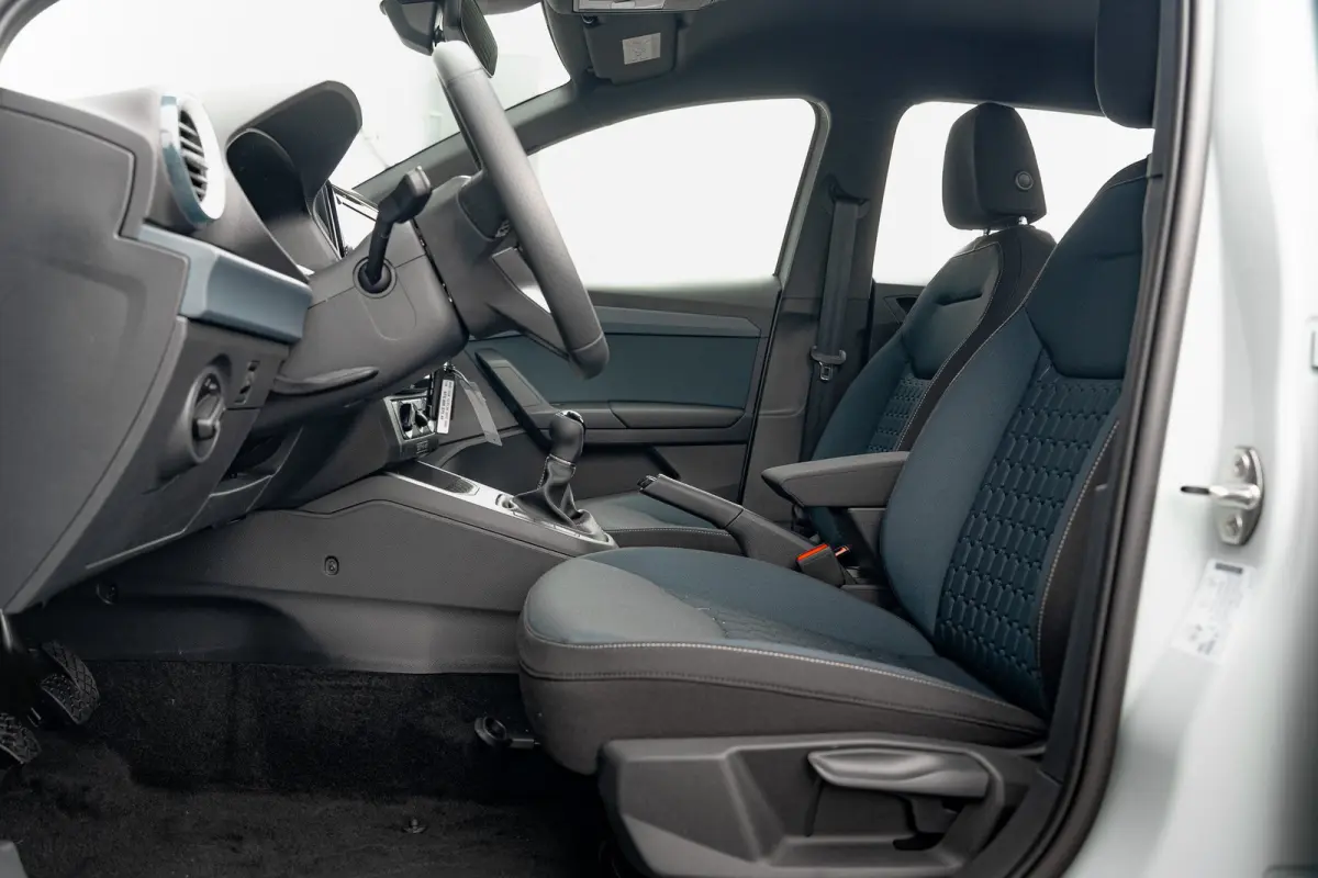 1.0 EcoTSI Style Plus | Airco | Cruise Control | 15" | Carplay | Parkeersensoren Achter