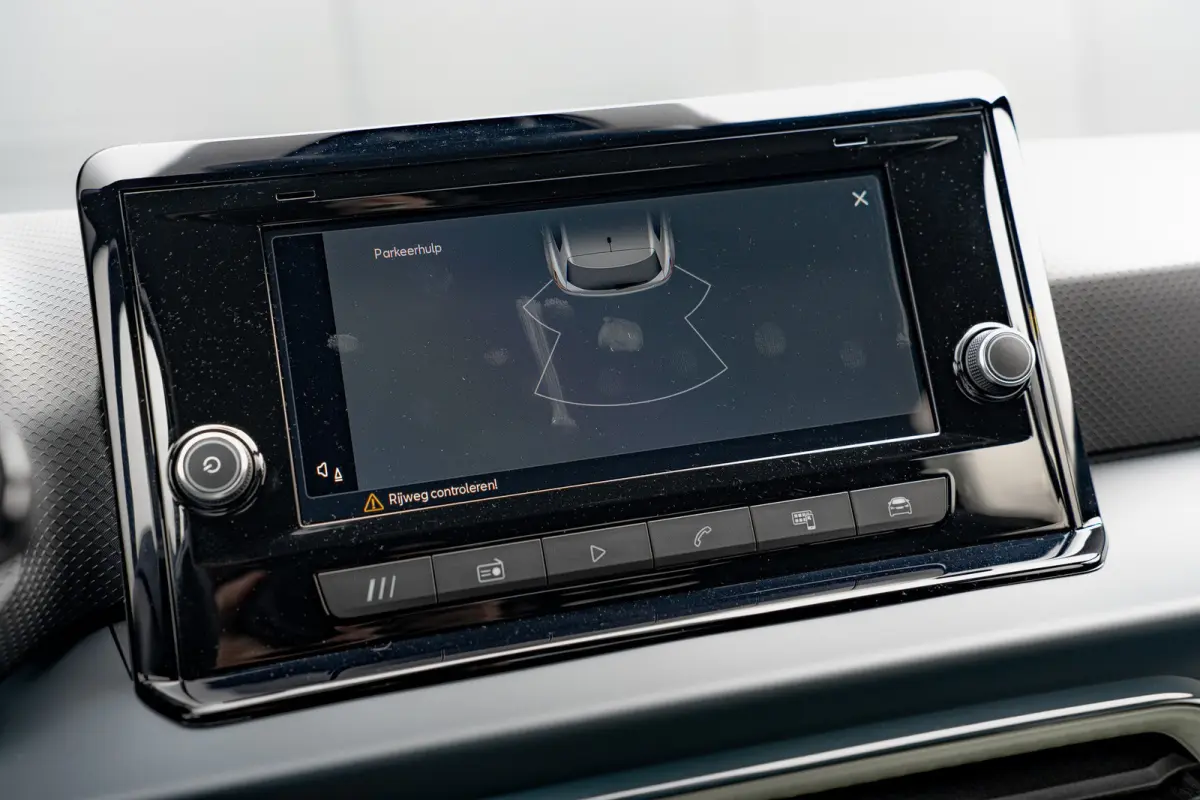 1.0 EcoTSI Style Plus | Airco | Cruise Control | 15" | Carplay | Parkeersensoren Achter