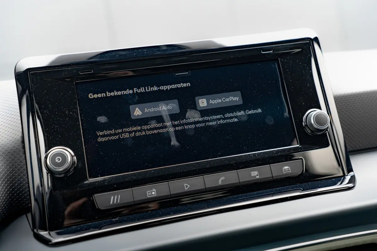 1.0 EcoTSI Style Plus | Airco | Cruise Control | 15" | Carplay | Parkeersensoren Achter