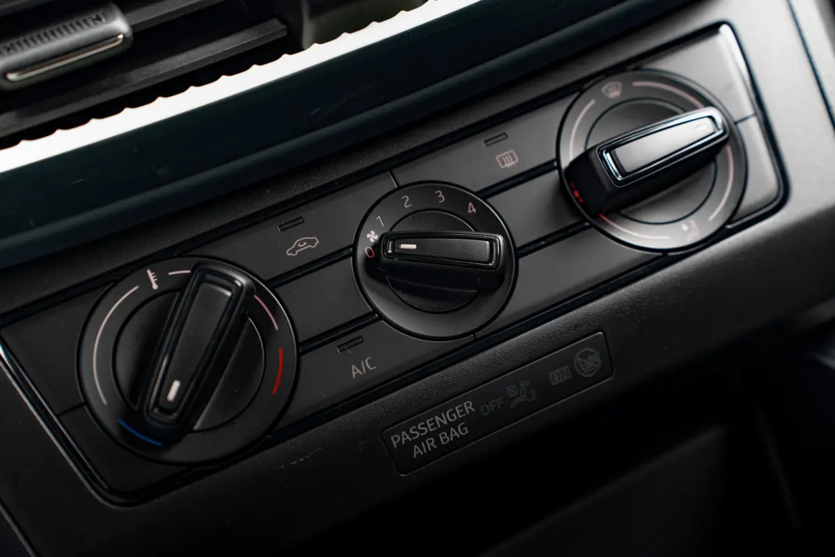 1.0 EcoTSI Style Plus | Airco | Cruise Control | 15" | Carplay | Parkeersensoren Achter