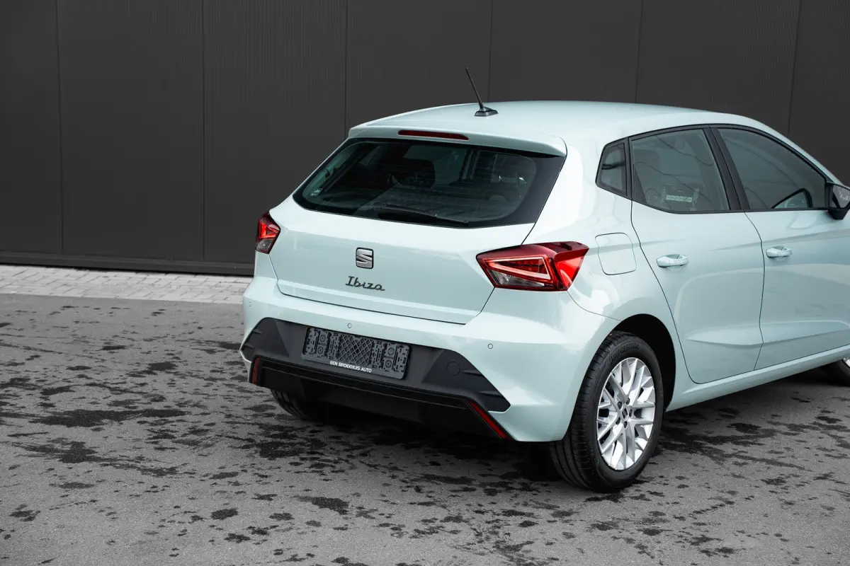 1.0 EcoTSI Style Plus | Airco | Cruise Control | 15" | Carplay | Parkeersensoren Achter