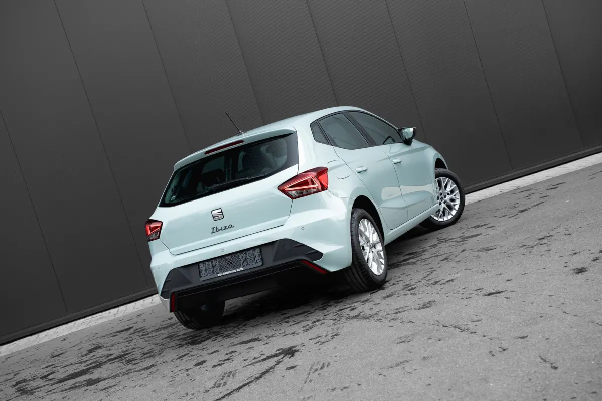 1.0 EcoTSI Style Plus | Airco | Cruise Control | 15" | Carplay | Parkeersensoren Achter