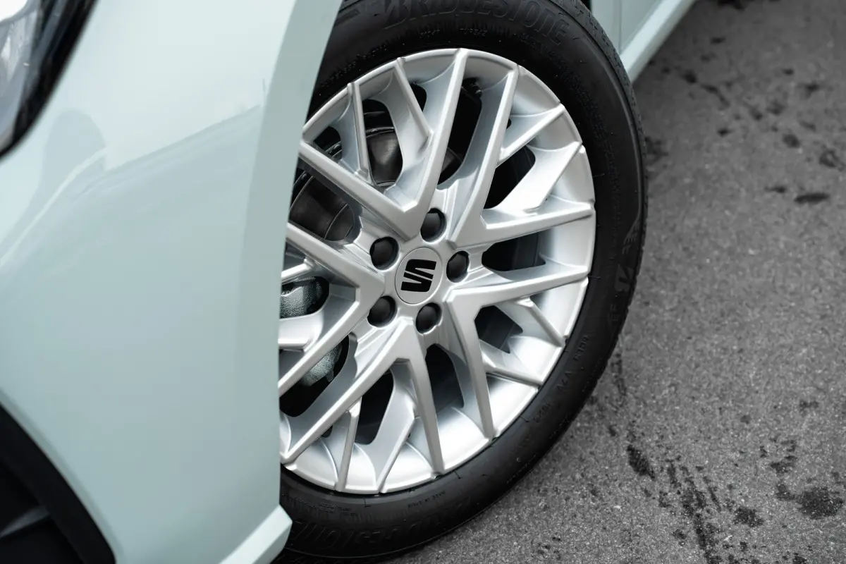 1.0 EcoTSI Style Plus | Airco | Cruise Control | 15" | Carplay | Parkeersensoren Achter